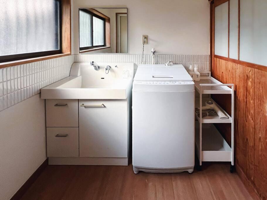 Ferienwohnung ひねもす101:宇野駅から車で5分 直島へ 最大8名様 古民家 Tamana Exterior foto
