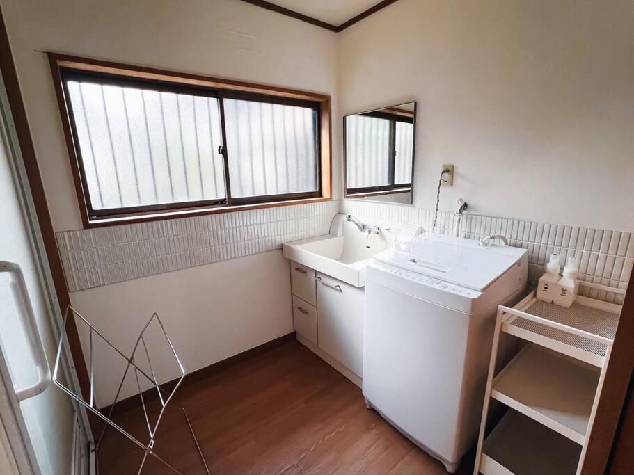 Ferienwohnung ひねもす101:宇野駅から車で5分 直島へ 最大8名様 古民家 Tamana Exterior foto