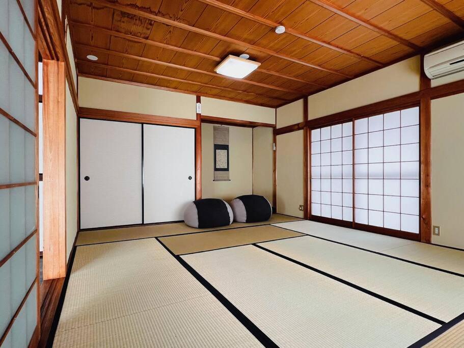 Ferienwohnung ひねもす101:宇野駅から車で5分 直島へ 最大8名様 古民家 Tamana Exterior foto